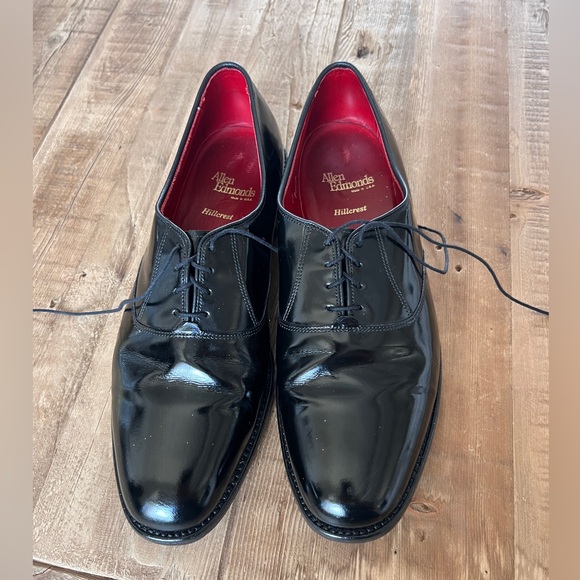 Allen Edmonds Men’s Hillcrest Oxford Shoes - Picture 2 of 7